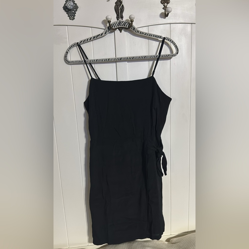 Elegant Black Spaghetti Strap Dress